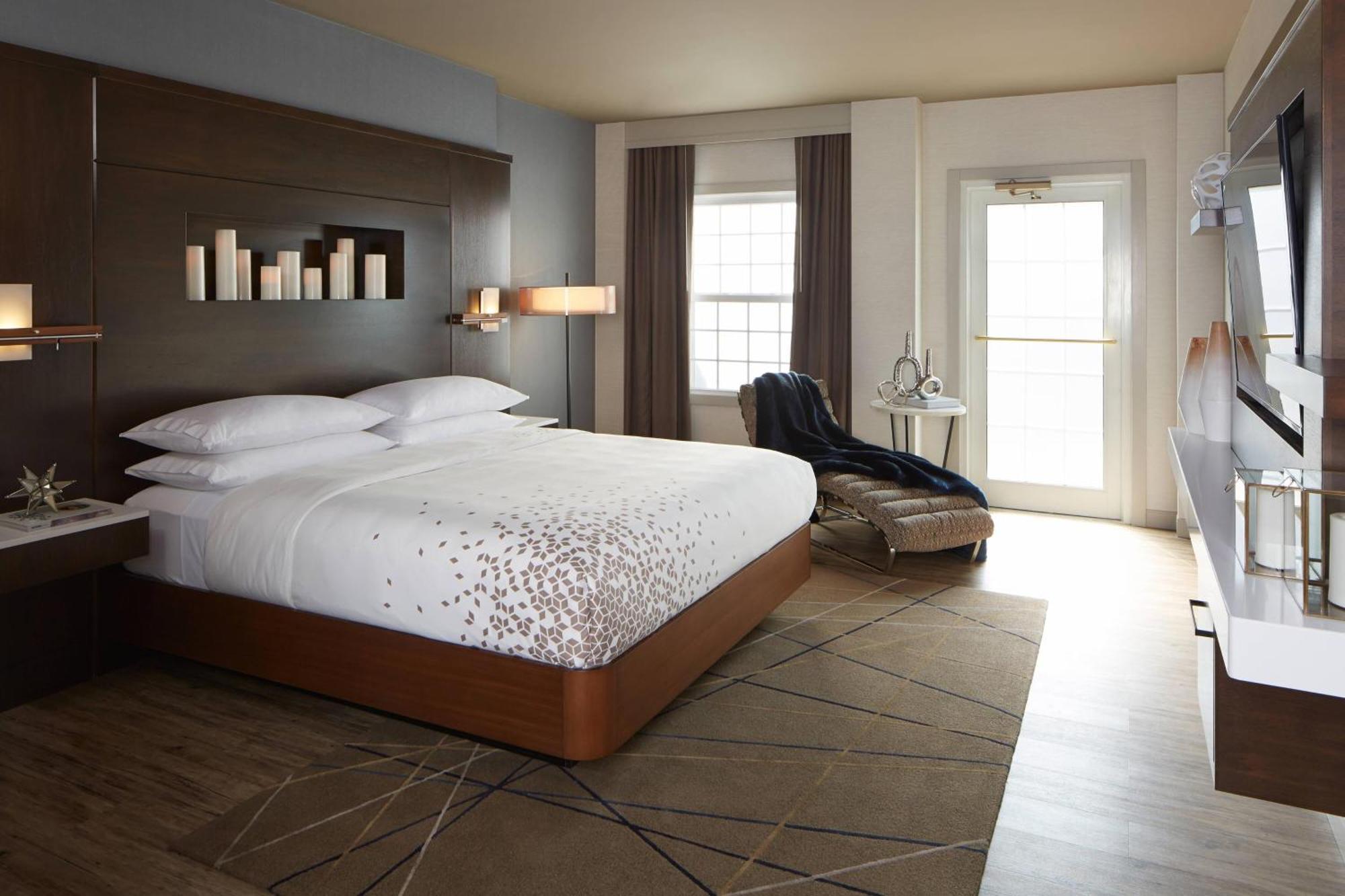 The Del Monte Lodge Renaissance Rochester Hotel & Spa Bagian luar foto