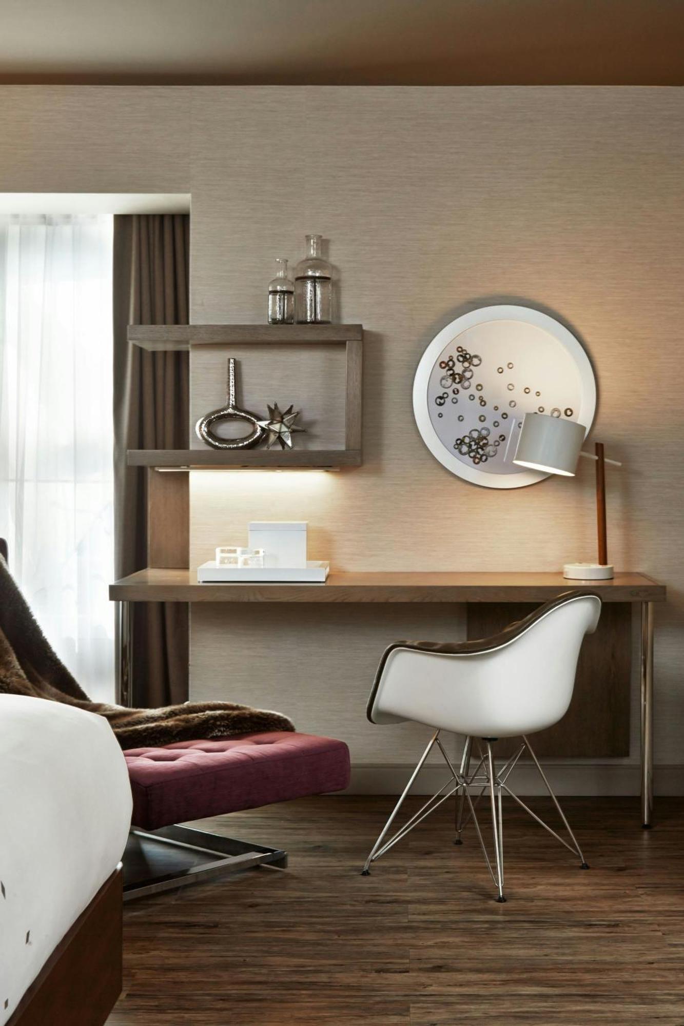 The Del Monte Lodge Renaissance Rochester Hotel & Spa Bagian luar foto