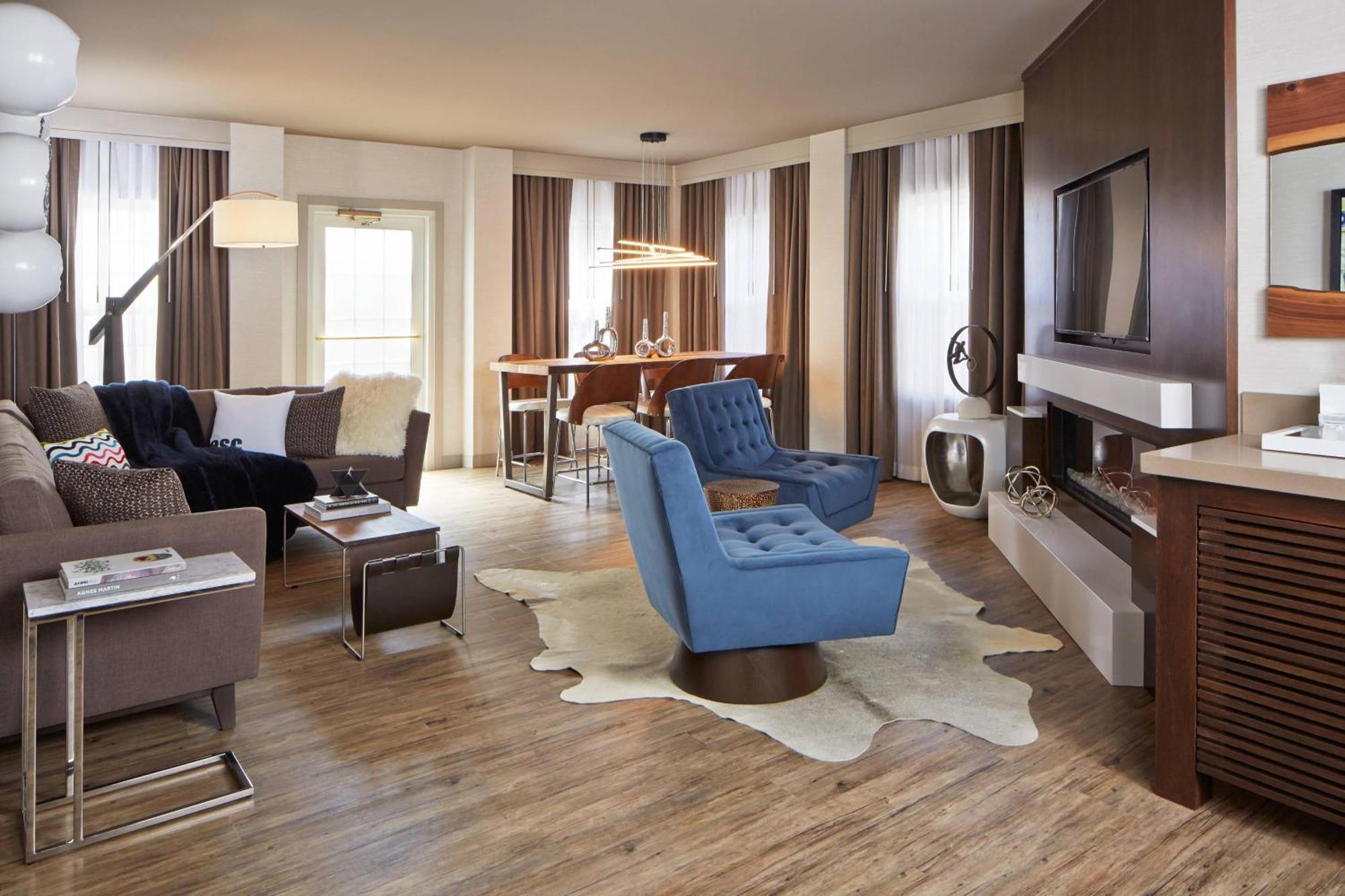 The Del Monte Lodge Renaissance Rochester Hotel & Spa Bagian luar foto